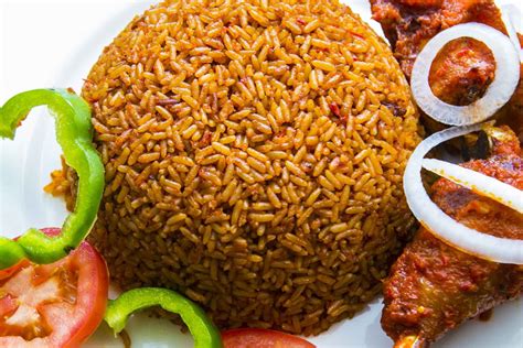 Nigerian food jollof rice - The lady was given a plate of rice with a leg of chicken. Photo credit: TikTok/@shes_funmi. Source: TikTok. Funmi noted that she decided to share a video of …
